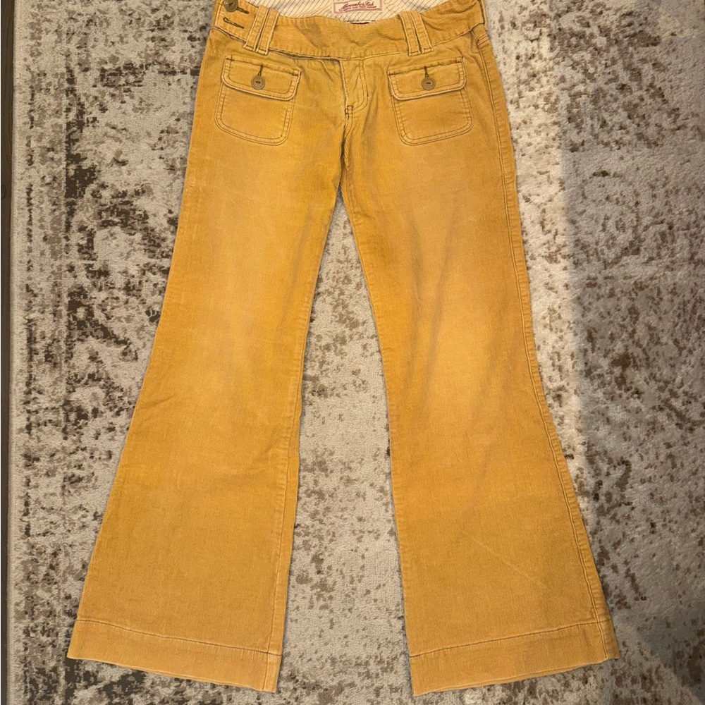 Abercrombie & Fitch Yellow Corduroy Flare Pants - Women’s Size 6 (early 2000s)